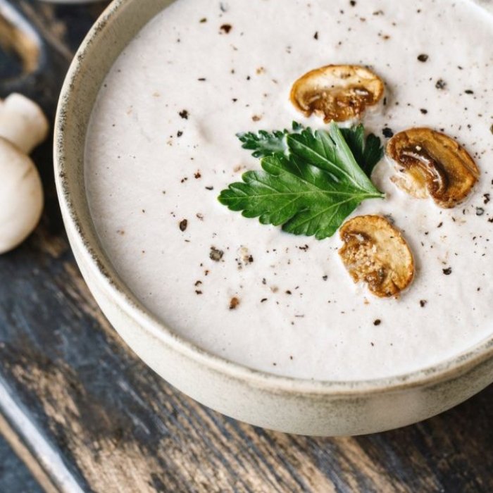 Crème de champignons sauvages et d’huîtres