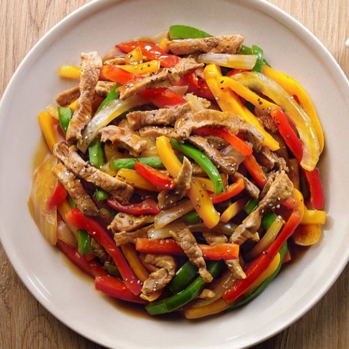 Porc à la poêle et poivrons