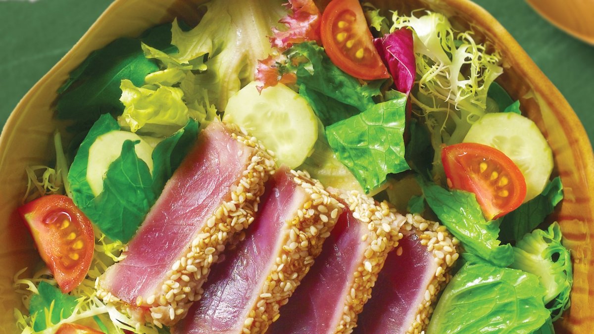 Salade de thon assaisonnée à la sauce d'huître