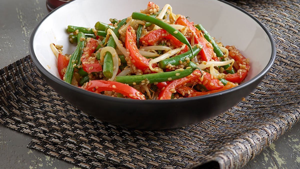Sauté croustillant de graines de sésame (V)